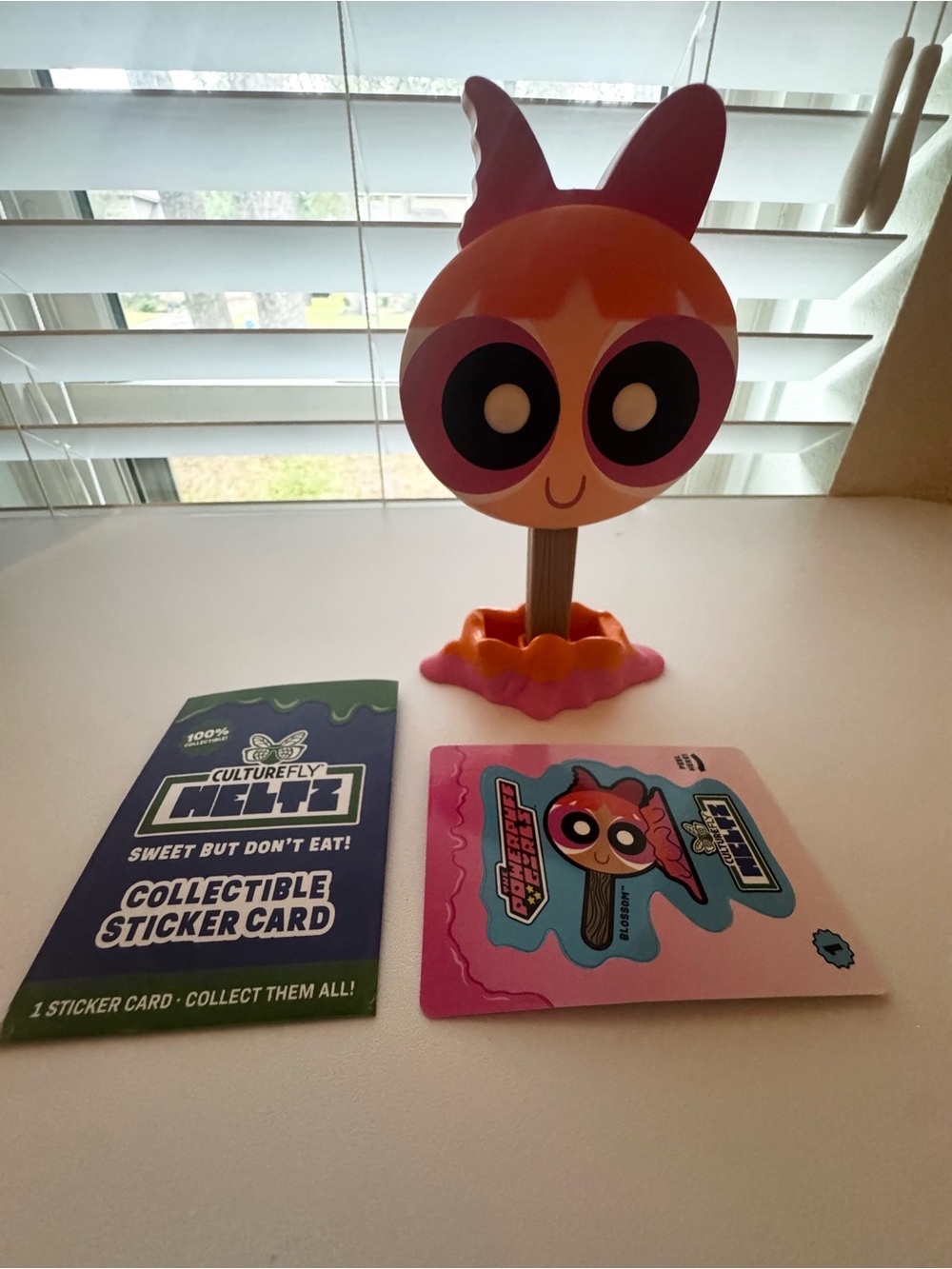 Powerpuff Girls Meltz Collectible Figure with Sticker Card